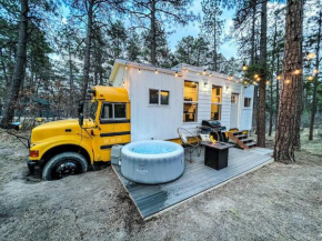 Tiny Bus Hot Tub! Tiny Home On 6 Acres!